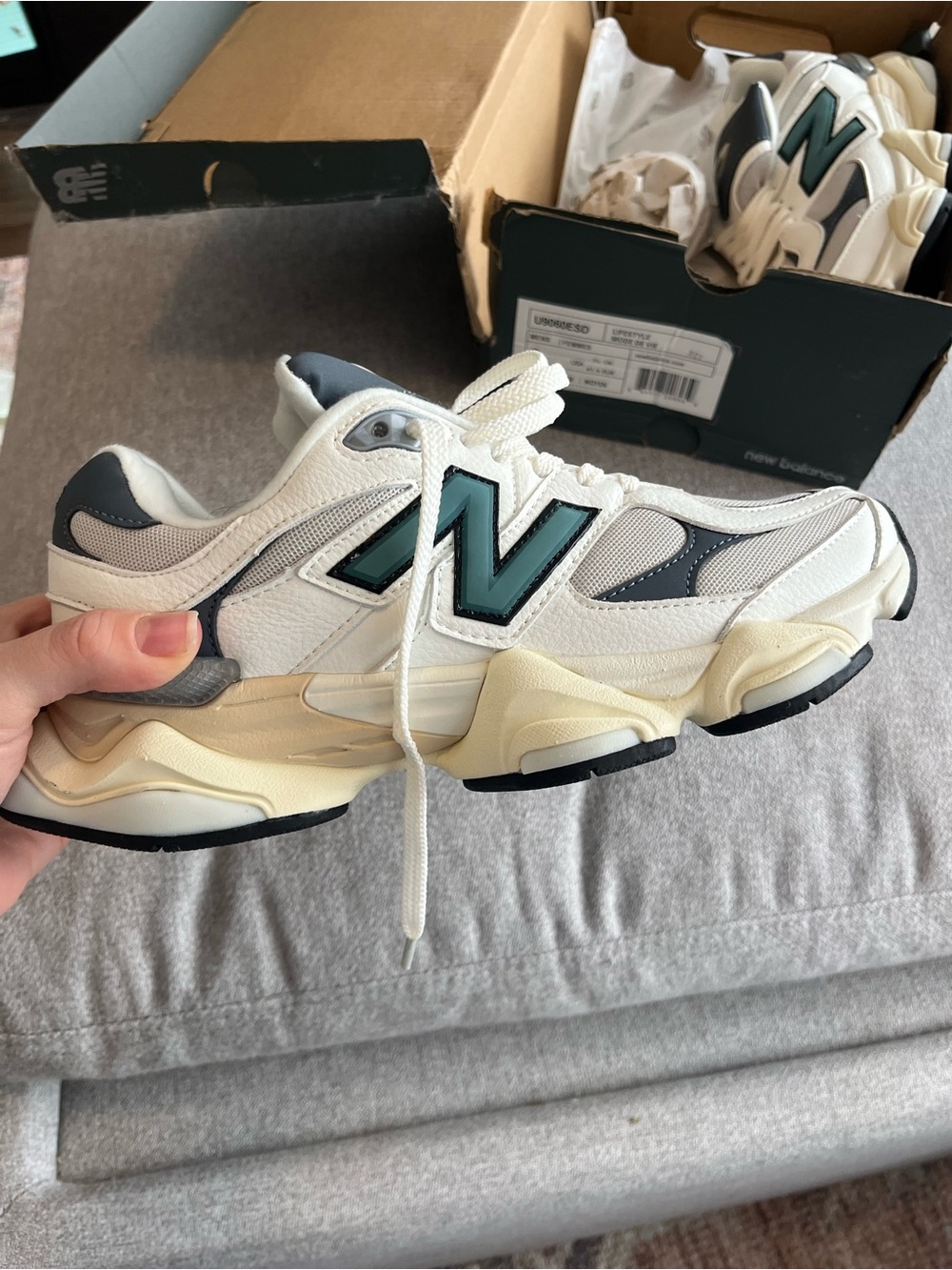 New Balance 9060 BNWT never worn size  8 men’s